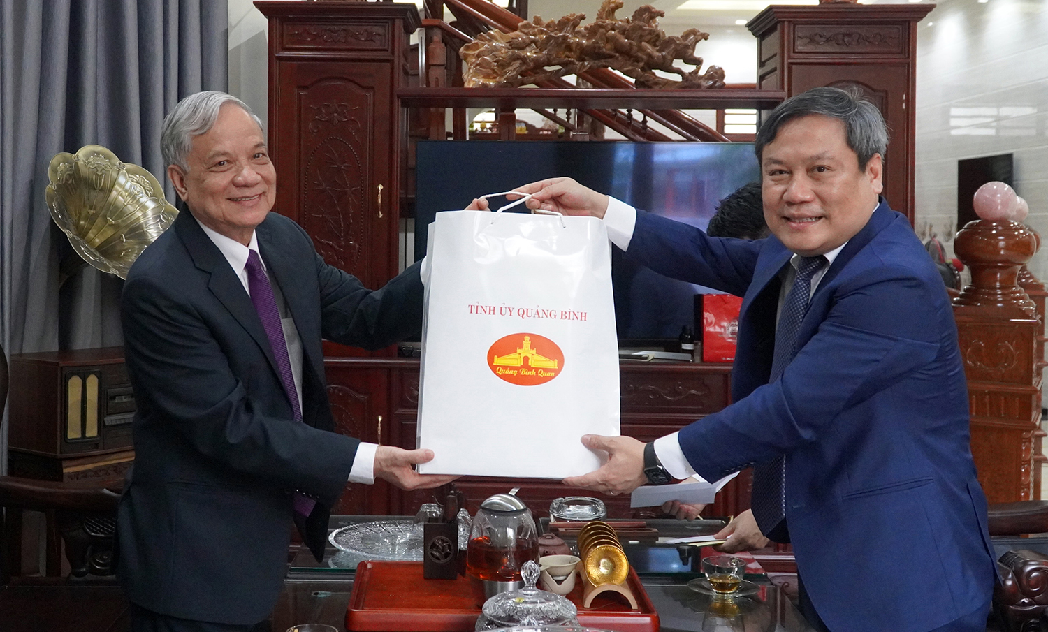 Đồng chí Bí thư Tỉnh ủy chúc Tết nguyên lãnh đạo tỉnh