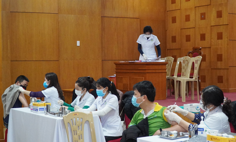 Quảng Bình: Trên 150 nghìn người dân đã được tiêm mũi 3 vắc-xin phòng Covid-19