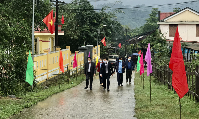 Tích cực tham gia xây dựng Đảng, chính quyền trong sạch,  vững mạnh