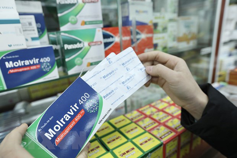 Thủ tướng yêu cầu cắt giảm ngay thủ tục mua thuốc phòng, chống COVID-19