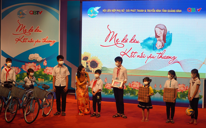 Câu chuyện những tấm lòng