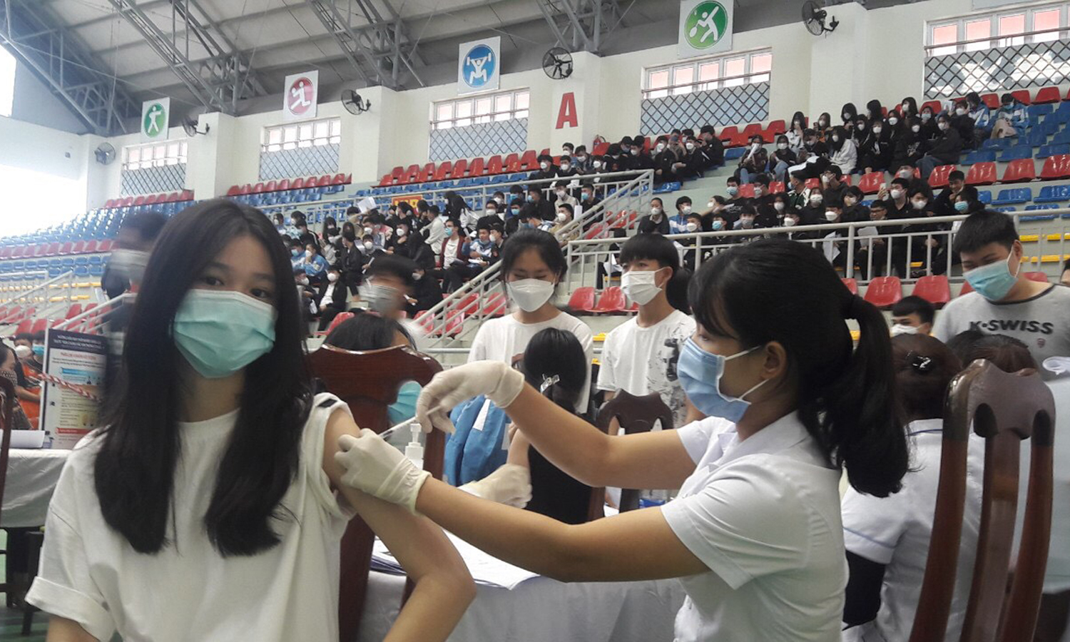 Sẵn sàng tiêm vắc-xin phòng Covid-19 cho trẻ từ 5-11 tuổi