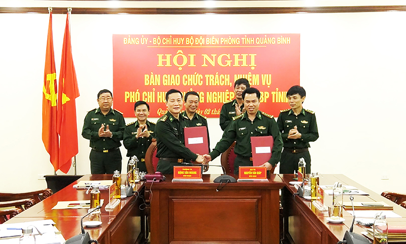 BĐBP Quảng Bình bàn giao chức trách, nhiệm vụ Phó Chỉ huy trưởng nghiệp vụ