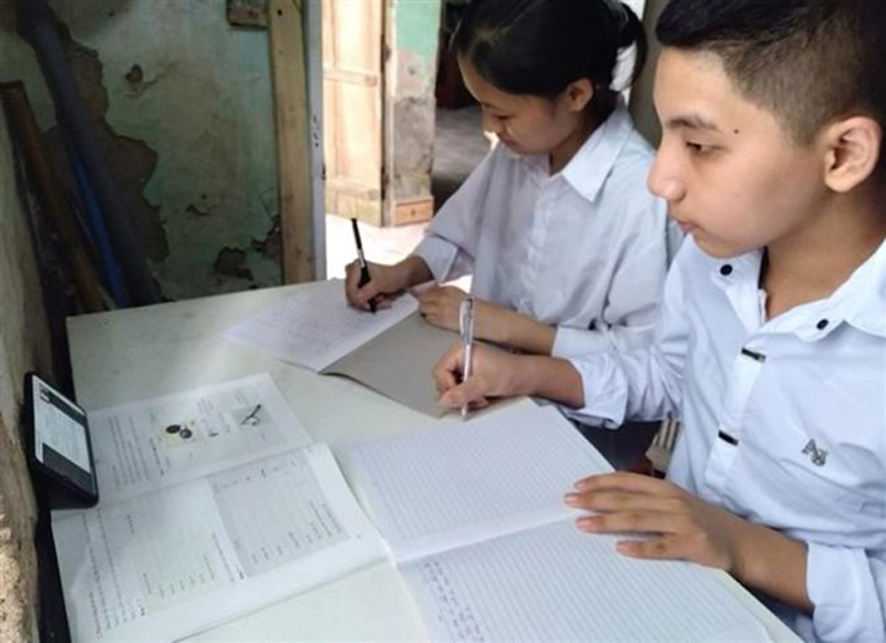 Hỗ trợ tối đa 10 triệu đồng cho học sinh mua thiết bị học trực tuyến
