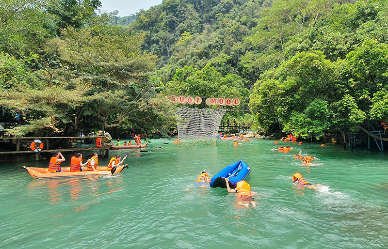 Nối lại những ngày vui
