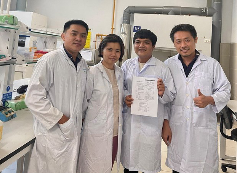 Mỹ cấp bằng sáng chế cho nghiên cứu làm mới xúc tác FCC thải của VPI