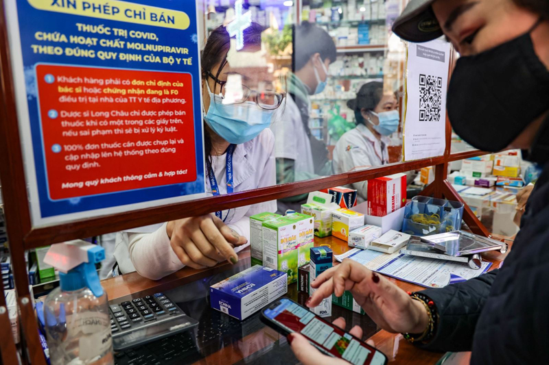 Cần tuân thủ các quy định khi kê đơn thuốc kháng virus điều trị COVID-19