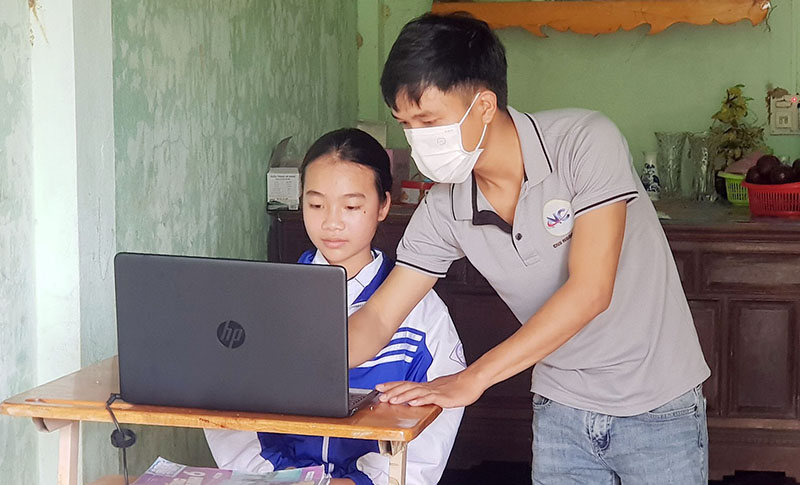 Nâng bước học sinh nghèo