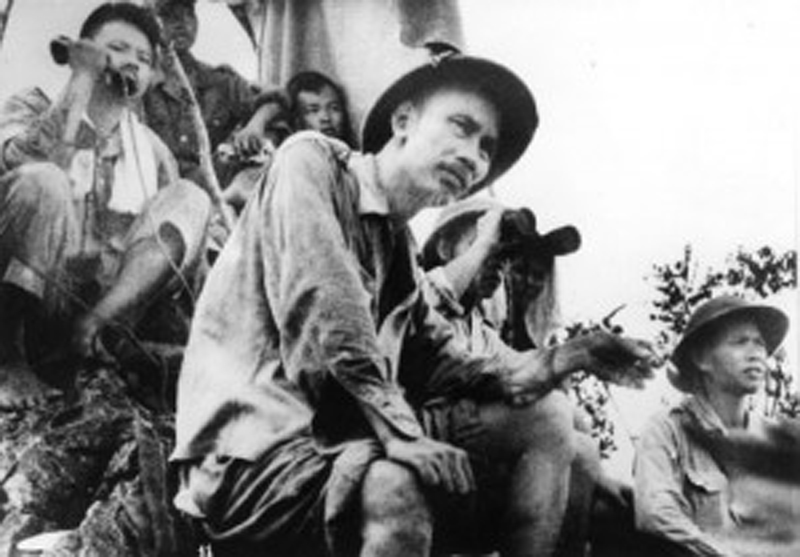 Chuyện cổ đường xa