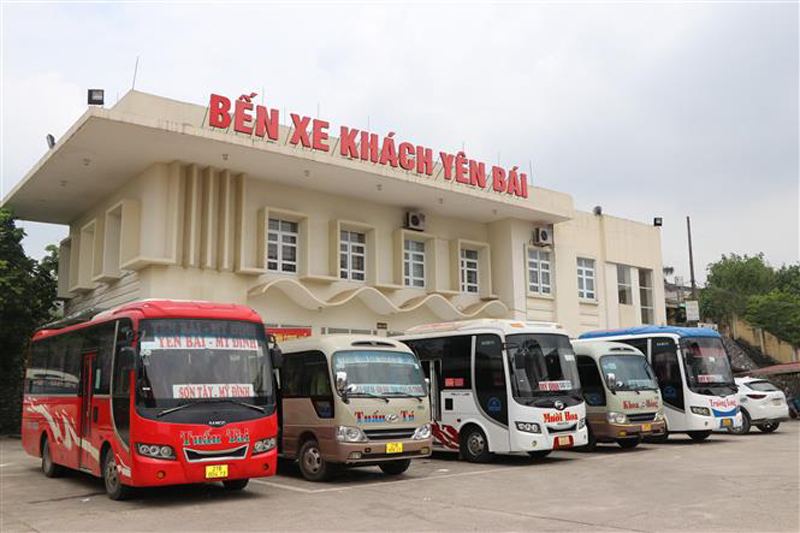 Áp lực xăng dầu, nhiều doanh nghiệp phải tăng giá cước