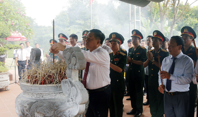 Long trọng tổ chức lễ tưởng niệm 50 năm Ngày hy sinh của 13 liệt sĩ Trạm thông tin A69