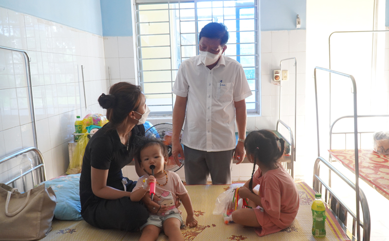 Quyết tâm không để "dịch chồng dịch"