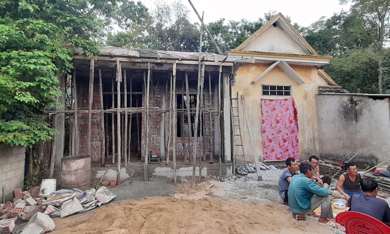 Niềm vui của người dân vùng lũ