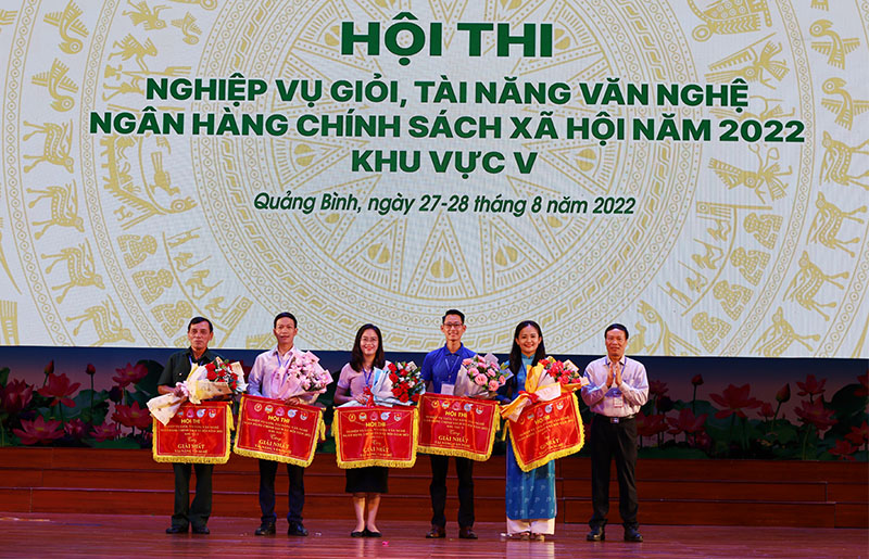 Bế mạc hội thi nghiệp vụ giỏi, tài năng văn nghệ Ngân hàng Chính sách xã hội