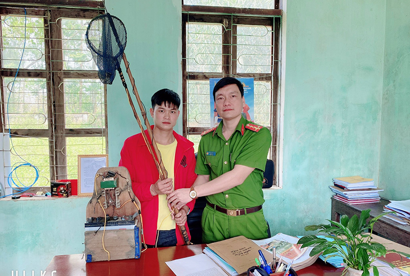 Minh Hóa: Ngăn chặn tình trạng đánh bắt cá bằng kích điện