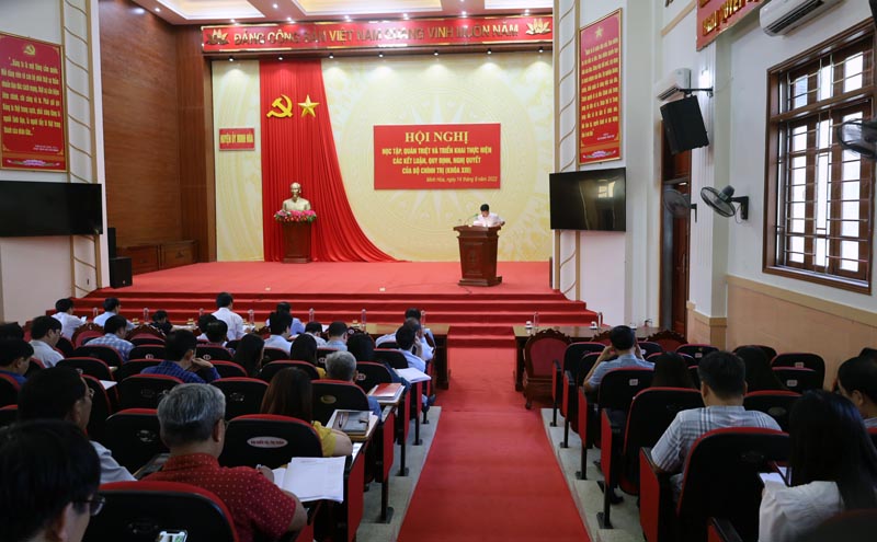 Học tập, quán triệt và triển khai thực hiện các kết luận, quy định, nghị quyết của Bộ Chính trị