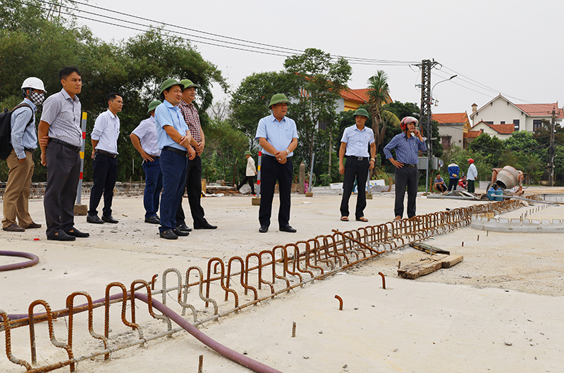 TP. Đồng Hới: Chú trọng bảo vệ an toàn tính mạng, tài sản của người dân trước, trong và sau bão số 4