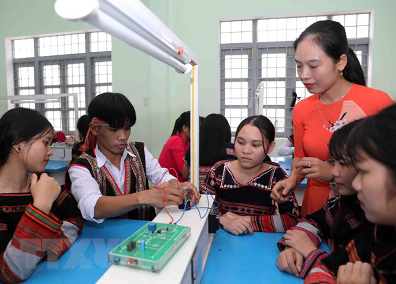Năm học 2022-2023: Bổ sung 27.850 biên chế giáo viên mầm non, phổ thông công lập