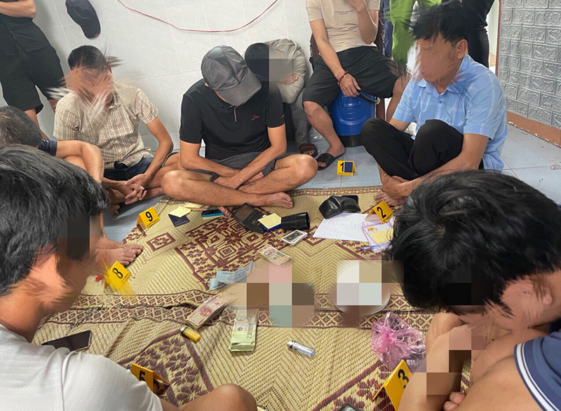 Phá chuyên án đánh bạc, tạm giữ hình sự 7 đối tượng