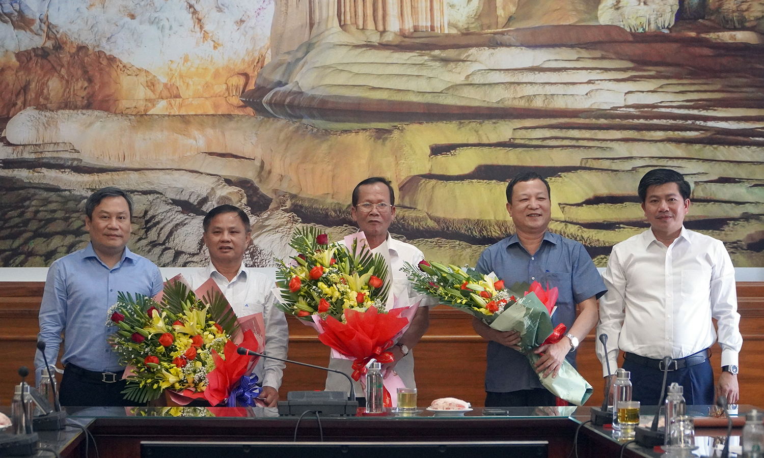 Đồng chí Bí thư Tỉnh ủy gặp mặt cán bộ thuộc diện Ban Thường vụ Tỉnh ủy quản lý nghỉ hưu