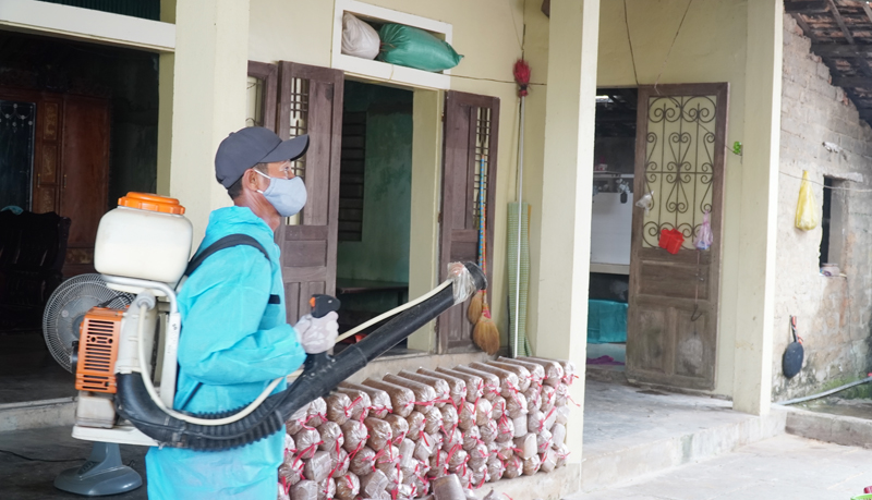 CDC Quảng Bình hỗ trợ phòng, chống dịch sốt xuất huyết tại xã An Thủy