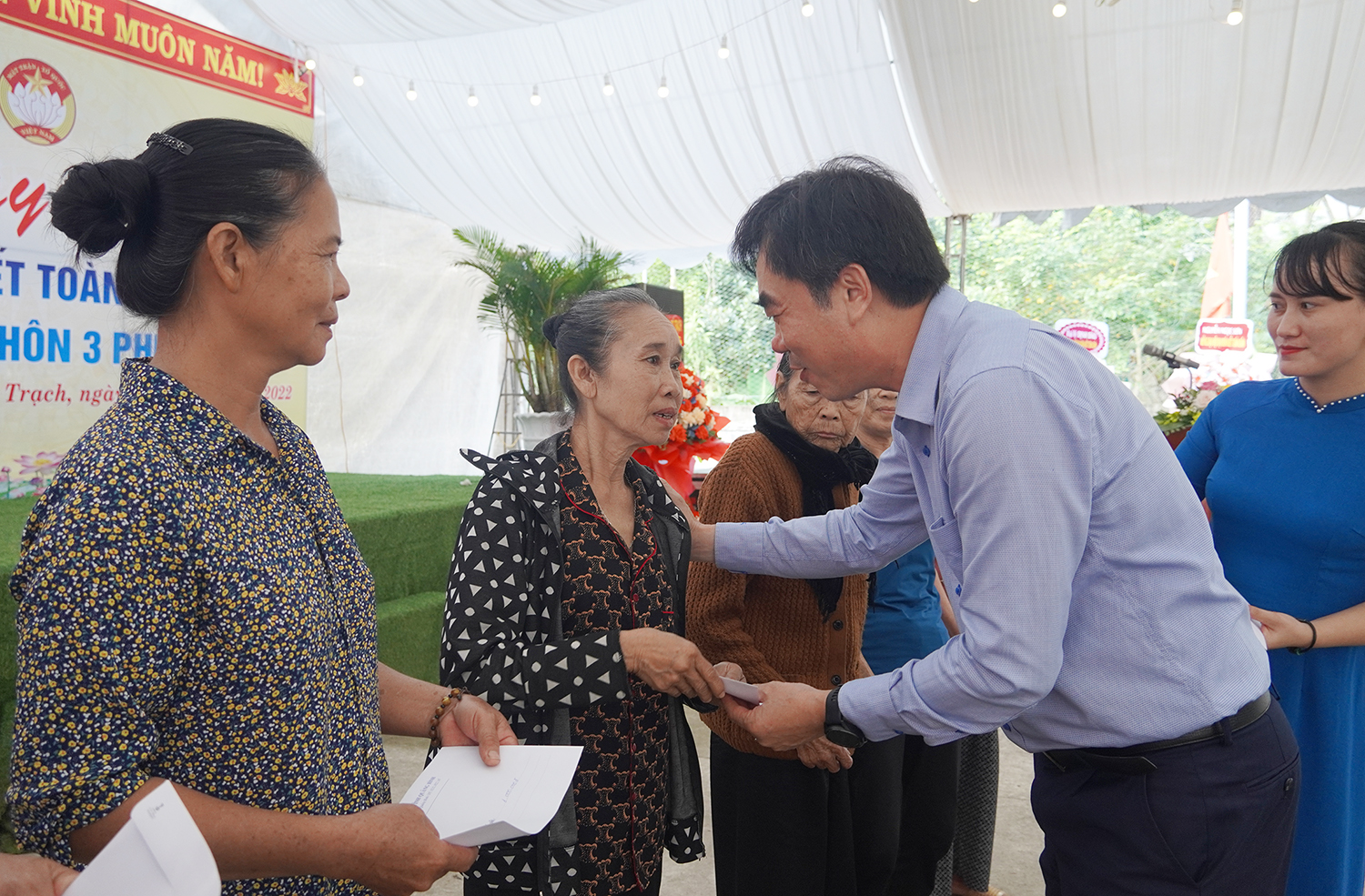 Đồng chí Trưởng ban Nội chính Tỉnh ủy dự "Ngày hội Đại đoàn kết toàn dân tộc" tại xã Phúc Trạch