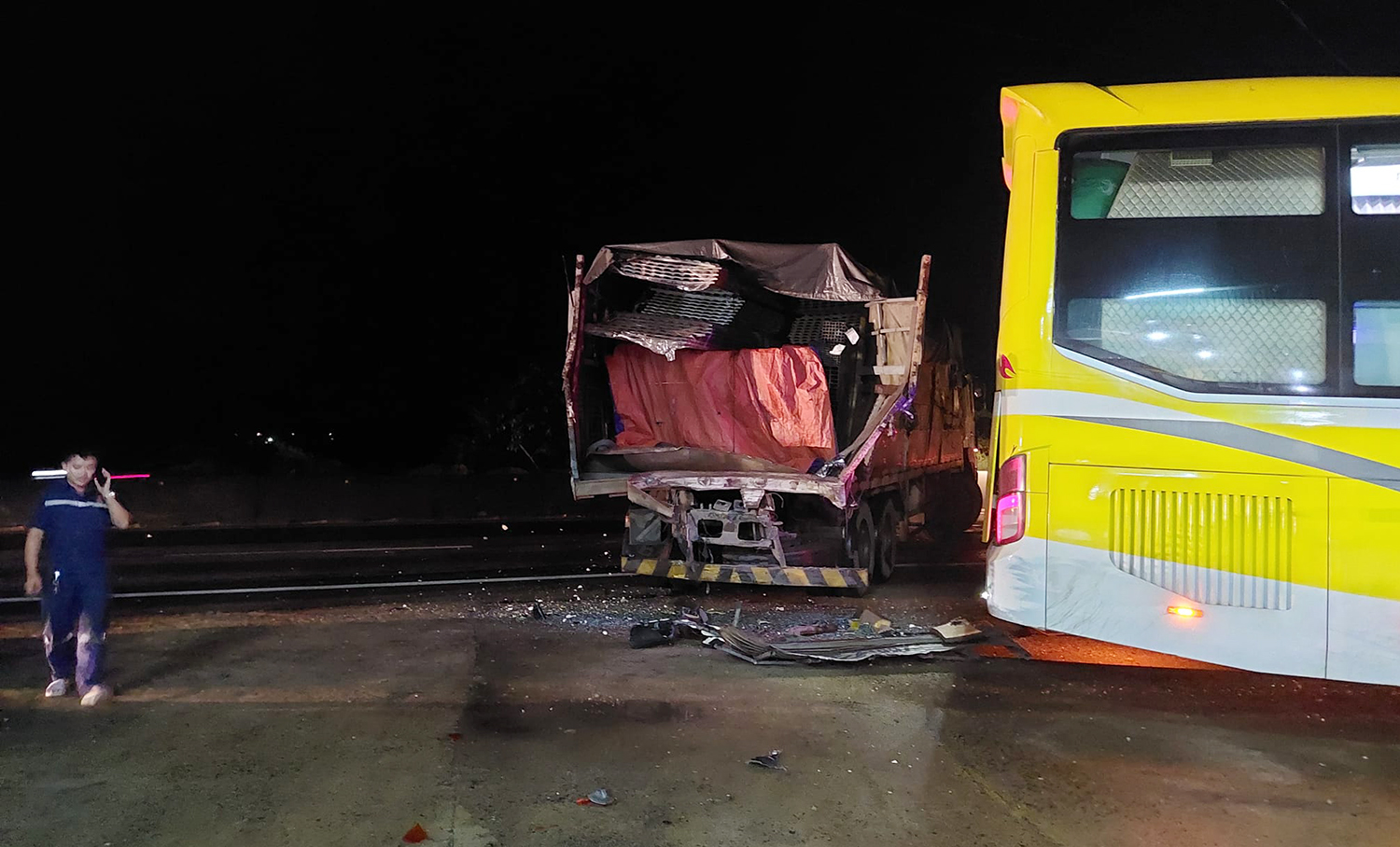 Xe khách gây tai nạn liên hoàn trên Quốc lộ 1A