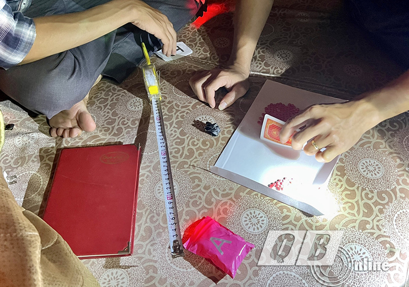 Bắt 3 đối tượng tàng trữ, tổ chức sử dụng trái phép chất ma túy trong nhà nghỉ