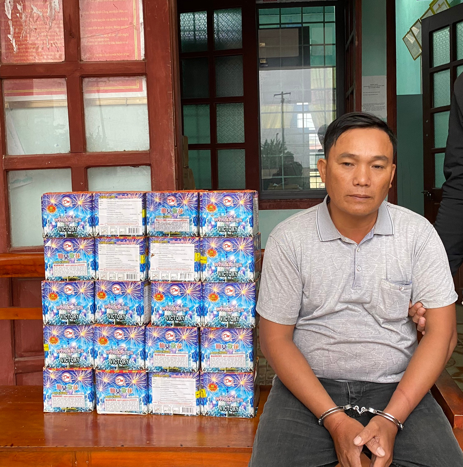 Bắt giữ 2 đối tượng cùng hơn 1,2 tạ pháo hoa