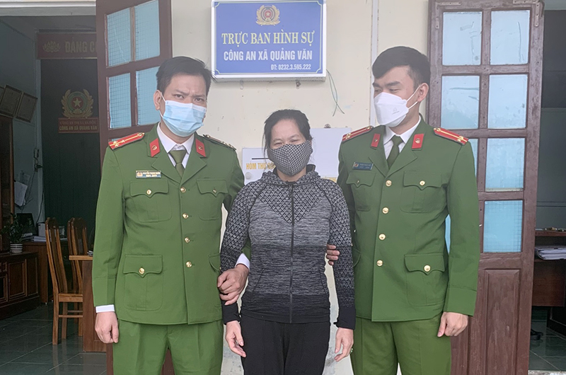 Khởi tố, bắt tạm giam đối tượng dùng sổ đỏ giả để lừa đảo