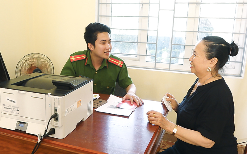 Lắng nghe để phục vụ nhân dân tốt hơn