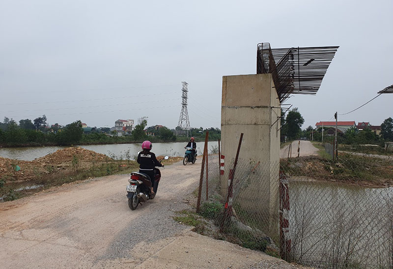 Đường dở dang… do bị "cắt" vốn