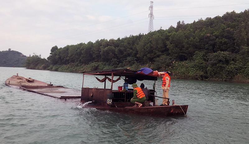 Quảng Ninh: Liên tiếp bắt quả tang các vụ khai thác, vận chuyển khoáng sản trái phép