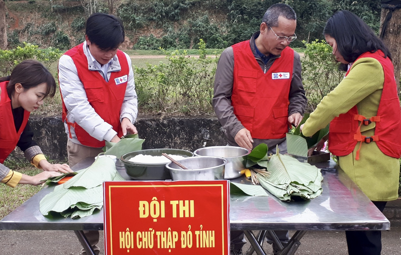 Hỗ trợ gần 7,2 tỷ đồng cho các hoàn cảnh khó khăn