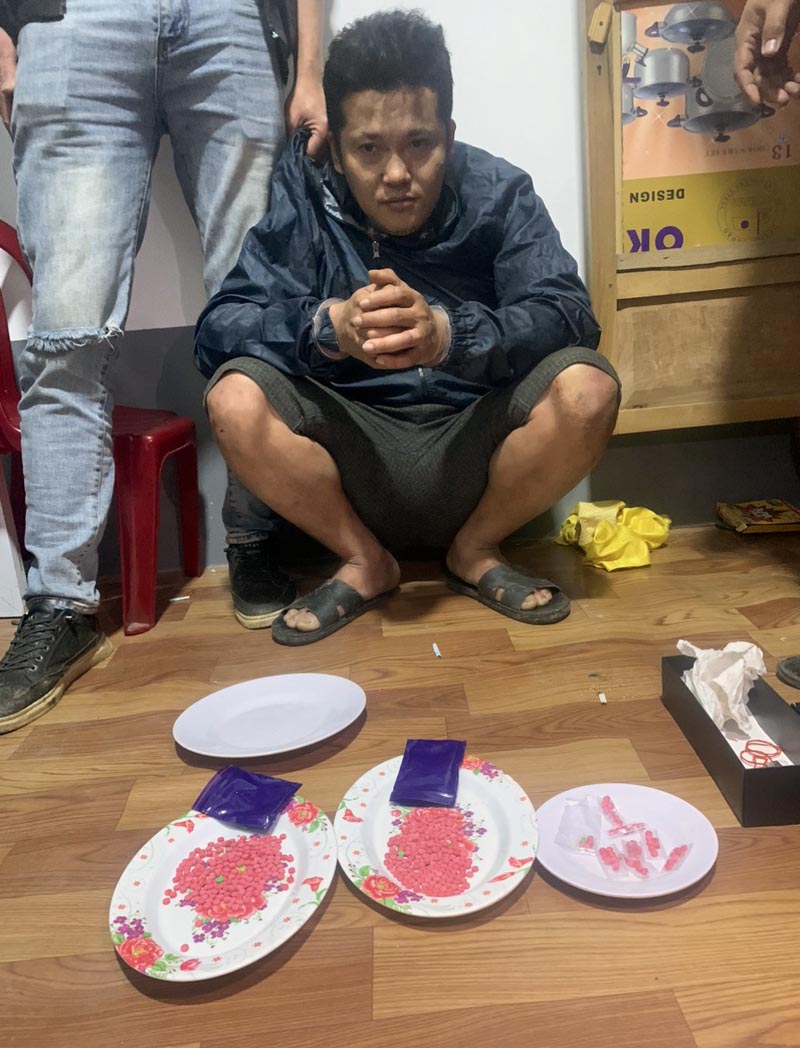 Bắt 2 đối tượng, thu giữ hơn 1.000 viên ma túy tổng hợp
