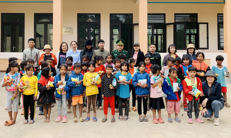 Tổ chức hành trình "Hướng về nguồn"