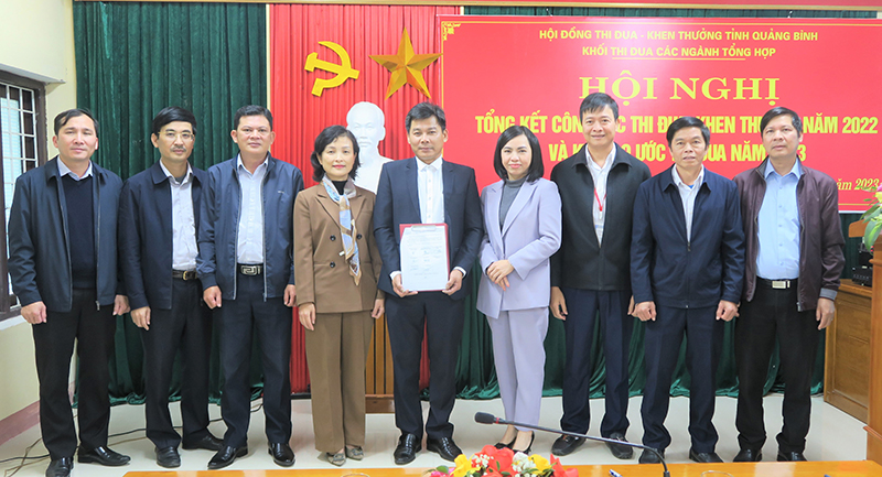 Ký kết giao ước thi đua năm 2023