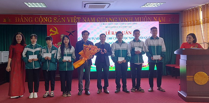 Ra quân các đội tuyển dự thi chọn học sinh giỏi quốc gia năm học 2022-2023