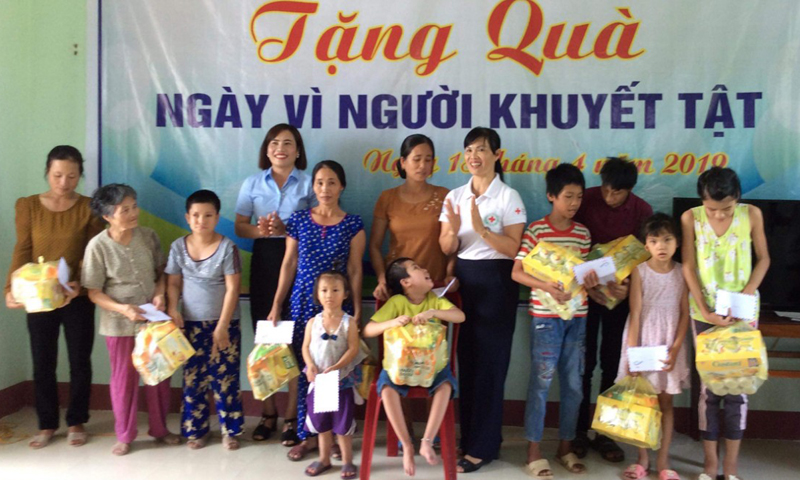 Nữ giám đốc trẻ đam mê thiện nguyện