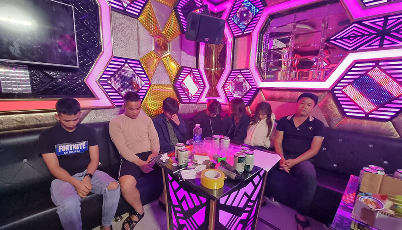7 nam, nữ thanh niên sử dụng ma túy, bay lắc tại quán karaoke