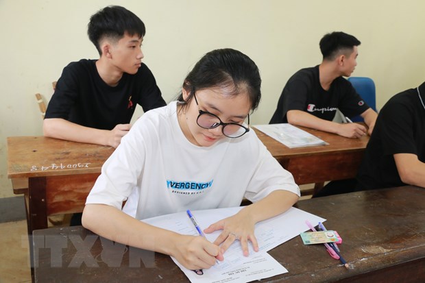 Từ năm 2025 thí điểm thi tốt nghiệp trung học phổ thông trên máy tính