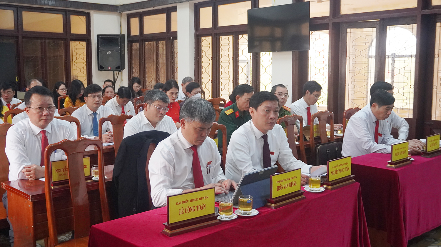 HĐND huyện Bố Trạch khóa XIX tổ chức kỳ họp lần thứ 8