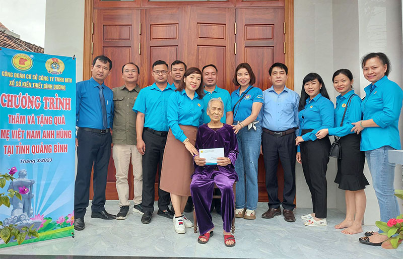 Thăm các Bà mẹ Việt Nam anh hùng trên địa bàn TP. Đồng Hới