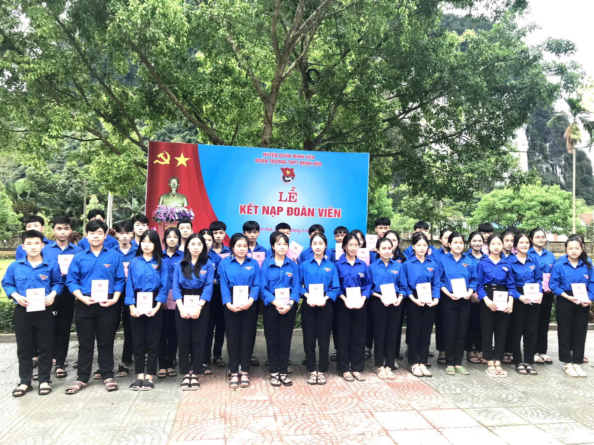 Kết nạp đoàn viên tại "địa chỉ đỏ": Bồi đắp tình yêu quê hương, đất nước