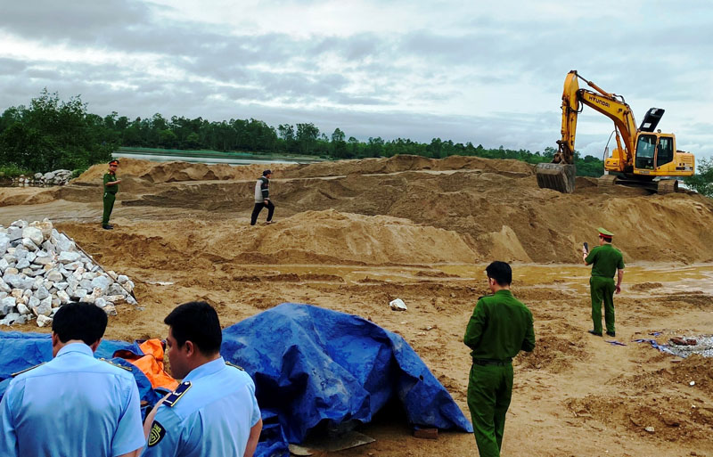Phát hiện hơn 500m3 khoáng sản không rõ nguồn gốc