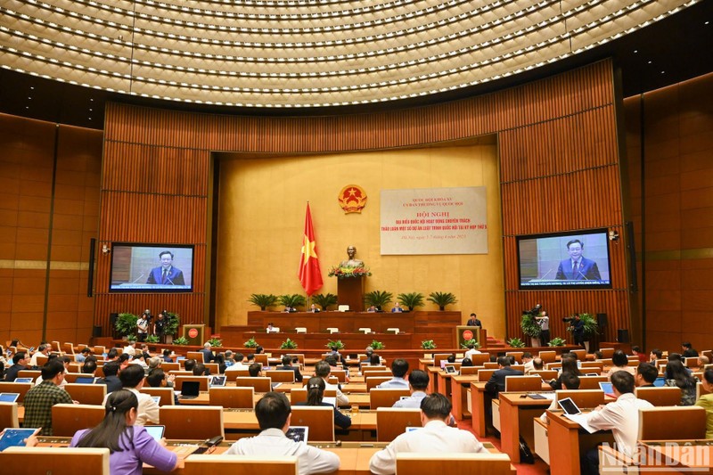 Đại biểu Quốc hội chuyên trách cho ý kiến về 7 dự án luật trình Quốc hội tại Kỳ họp thứ 5
