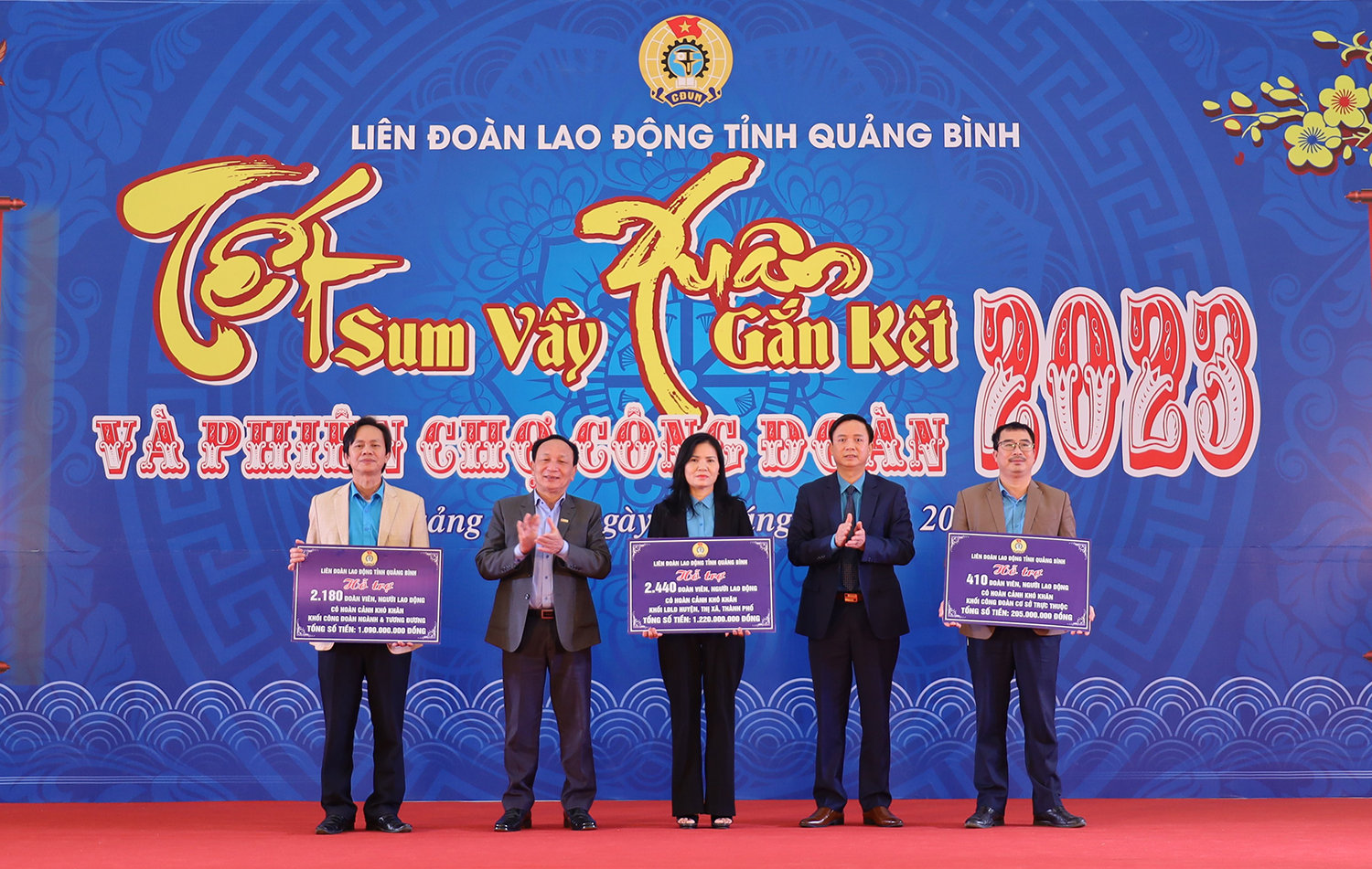 "Ở đâu công nhân khó, ở đó có Công đoàn"