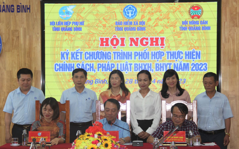 Ký kết chương trình phối hợp thực hiện chính sách, pháp luật BHXH, BHYT