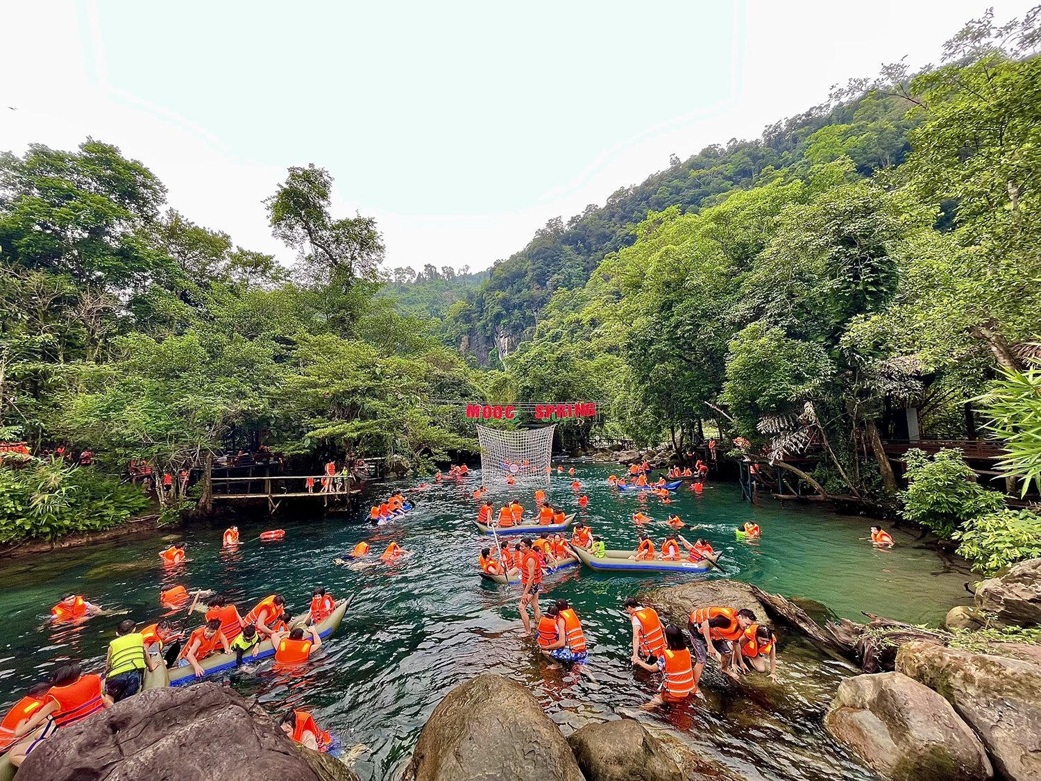 Bùng nổ lượng khách đến Quảng Bình dịp nghỉ lễ