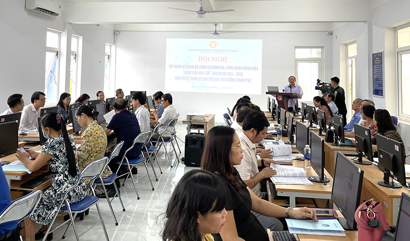 Hội Khuyến học tỉnh: Tập huấn về xây dựng mô hình "Công dân học tập"